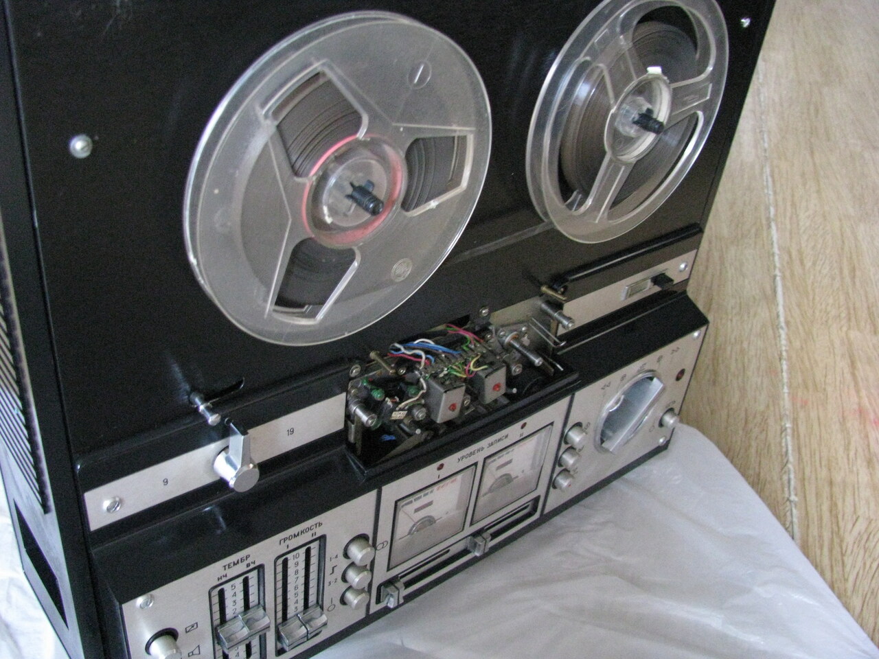 катушечный магнитофон Астра-110-стерео — 1 000 руб. — Общение