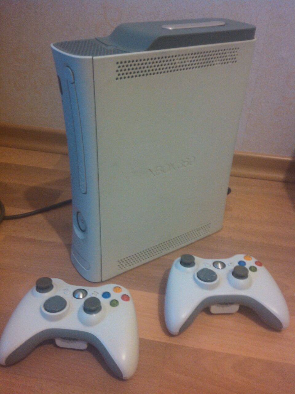 Xbox 360 lt 3.0. Xbox 360 Arcade freeboot. Xbox 360 lt 3.0 Интерфейс. Иксбокс 360 первое поколение. Приставка Xbox 360 быушная.