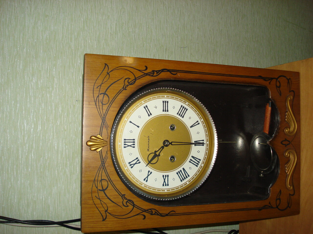 Настенные часы янтарь цена. Часы янтарь 1971. Часы янтарь с боем 1908г. Часы янтарь 65191. Часы янтарь 203чмс.