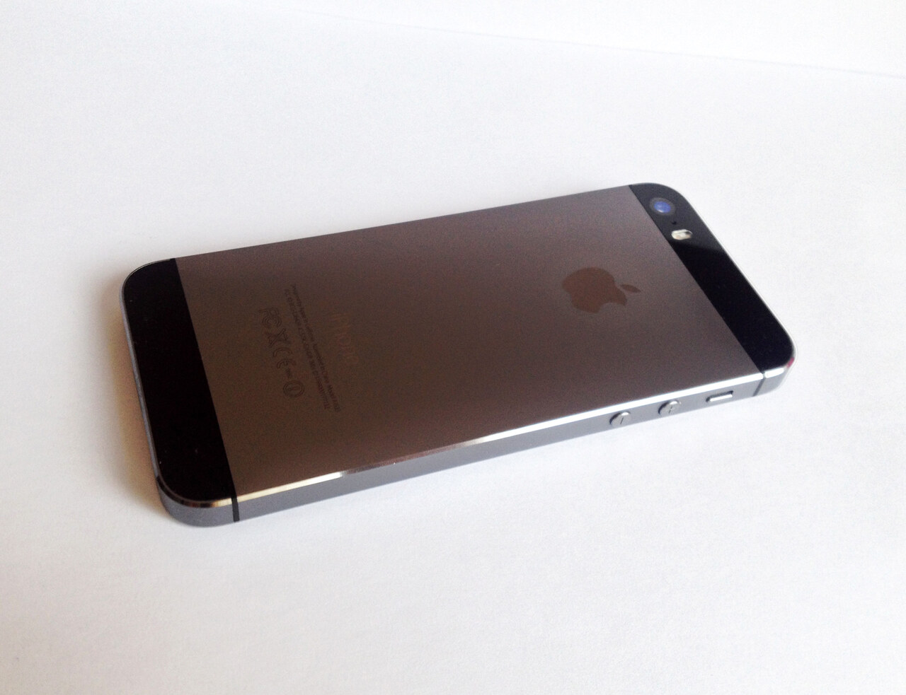 IPhone 5s Space Grey 16gb в идеале — 22 499 руб. — Общение — Корзина —  Price-Altai.ru