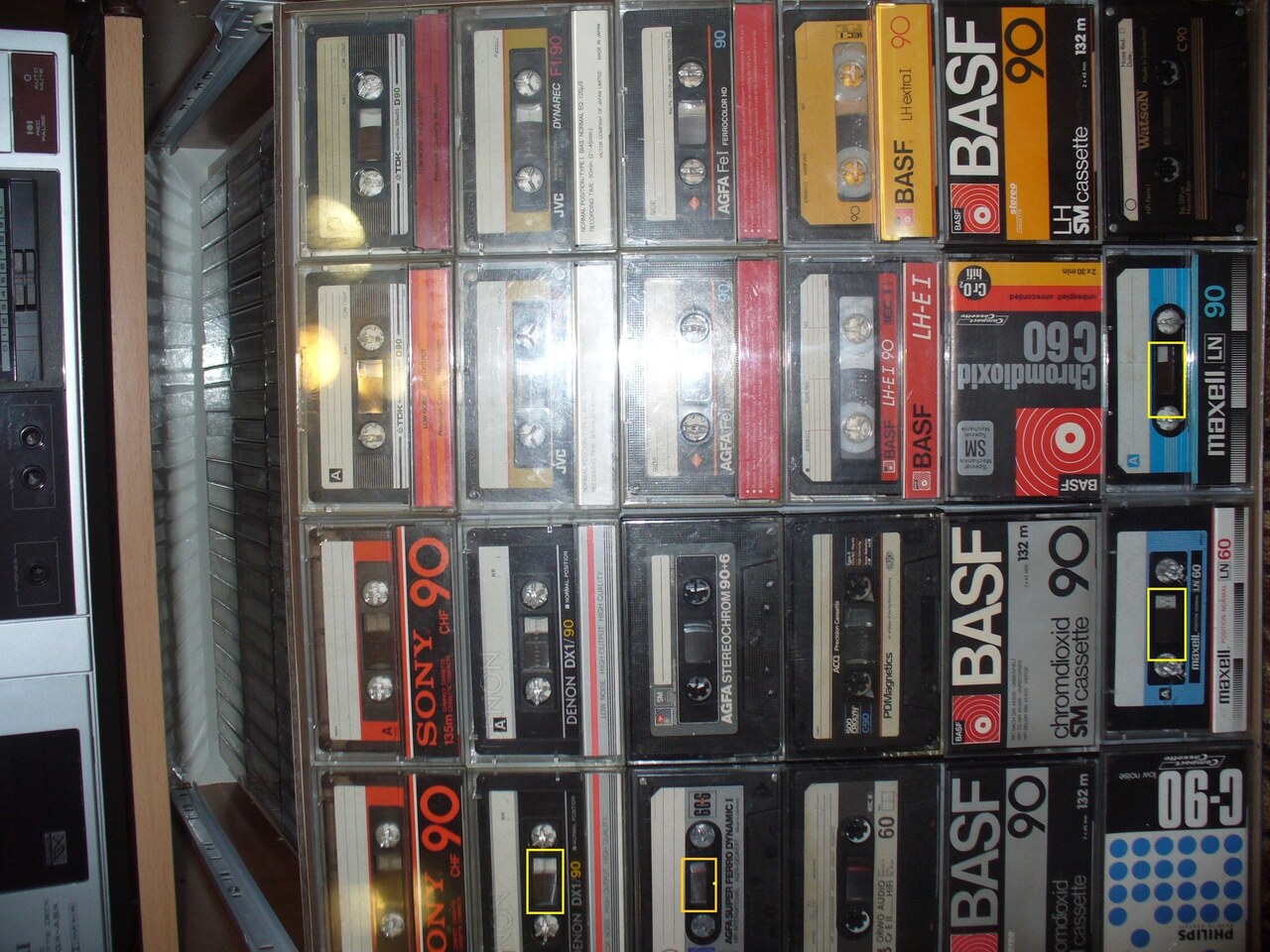 Каталог аудиокассет. Аудиокассеты. Марки аудиокассет. Коллекция кассет. Коллекция компакт кассет.