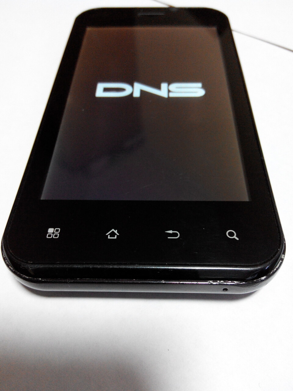 Хорошие телефоны в днс. Смартфон DNS s4004m. ДНС телефон 2015. Смартфон от DNS. Телефон DNS m1.