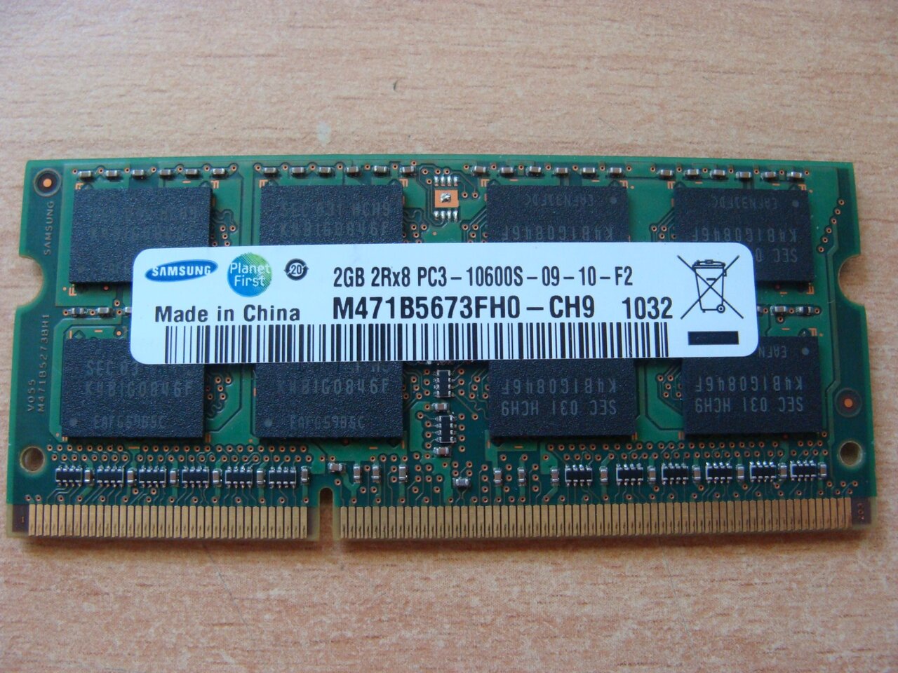 Sodimm ddr2 2gb. SODIMM ddr3 2gb. Самсунг so-DIMM 2gb. So-DIMM ddr3 Оперативная память 2gb (-40 ~ +85˚c). Samsung ddr3 DIMM.