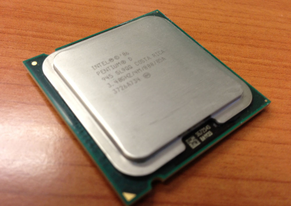 Intel pentium 4 3.00. Intel Pentium 4. Процессор Intel 04. Процессор Intel пентиум 4. Intel Pentium 4 2,0 ГГЦ.