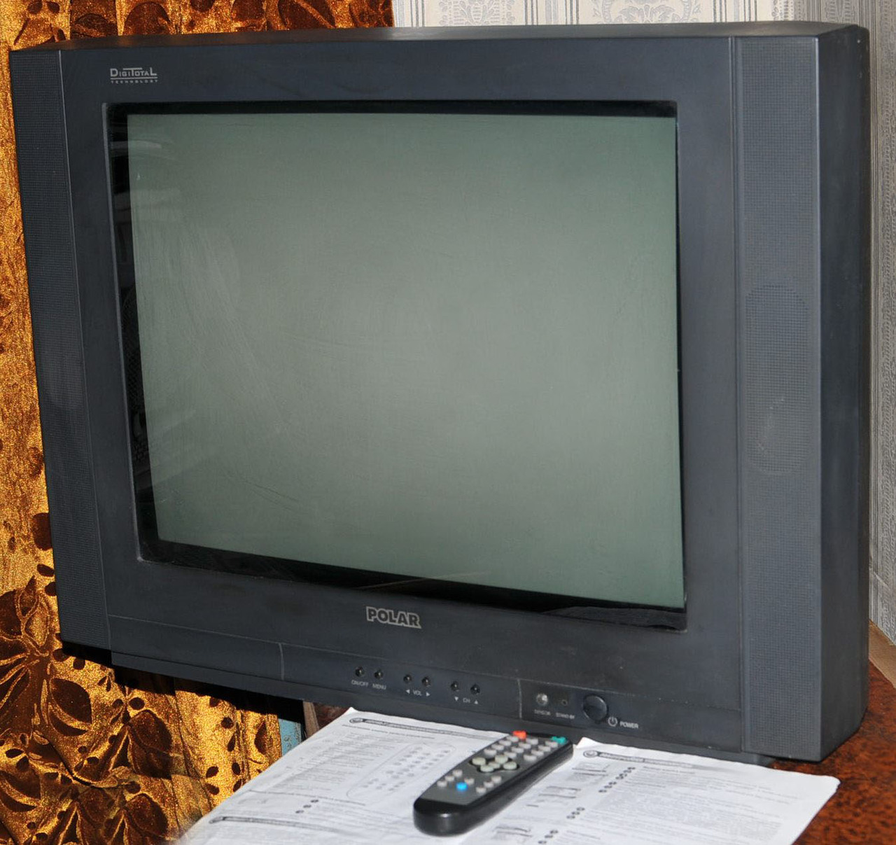 Телевизор 52 см. Телевизор Polar старый 54c. Телевизор Полар 37. Полар лайн телевизор 73 см. Телевизор Полар 2004 года 54 см.