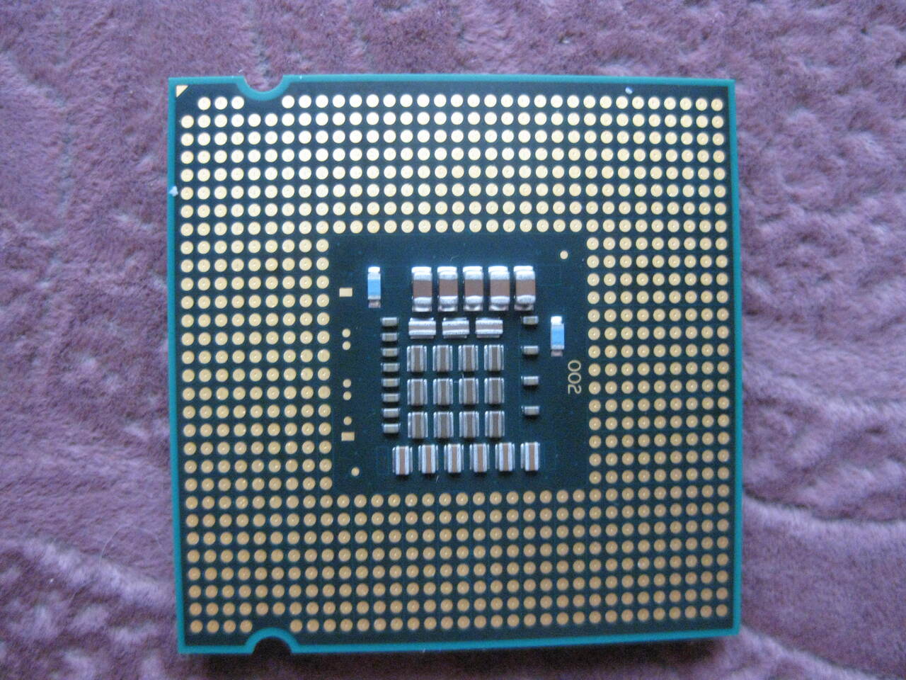 Процессоры сокета intel 775. Процесор inil. 06 Е 8400. 775 Сокет процессоры. Интл райзер процессор на 775 сокет. Зеоны на 775 сокет.