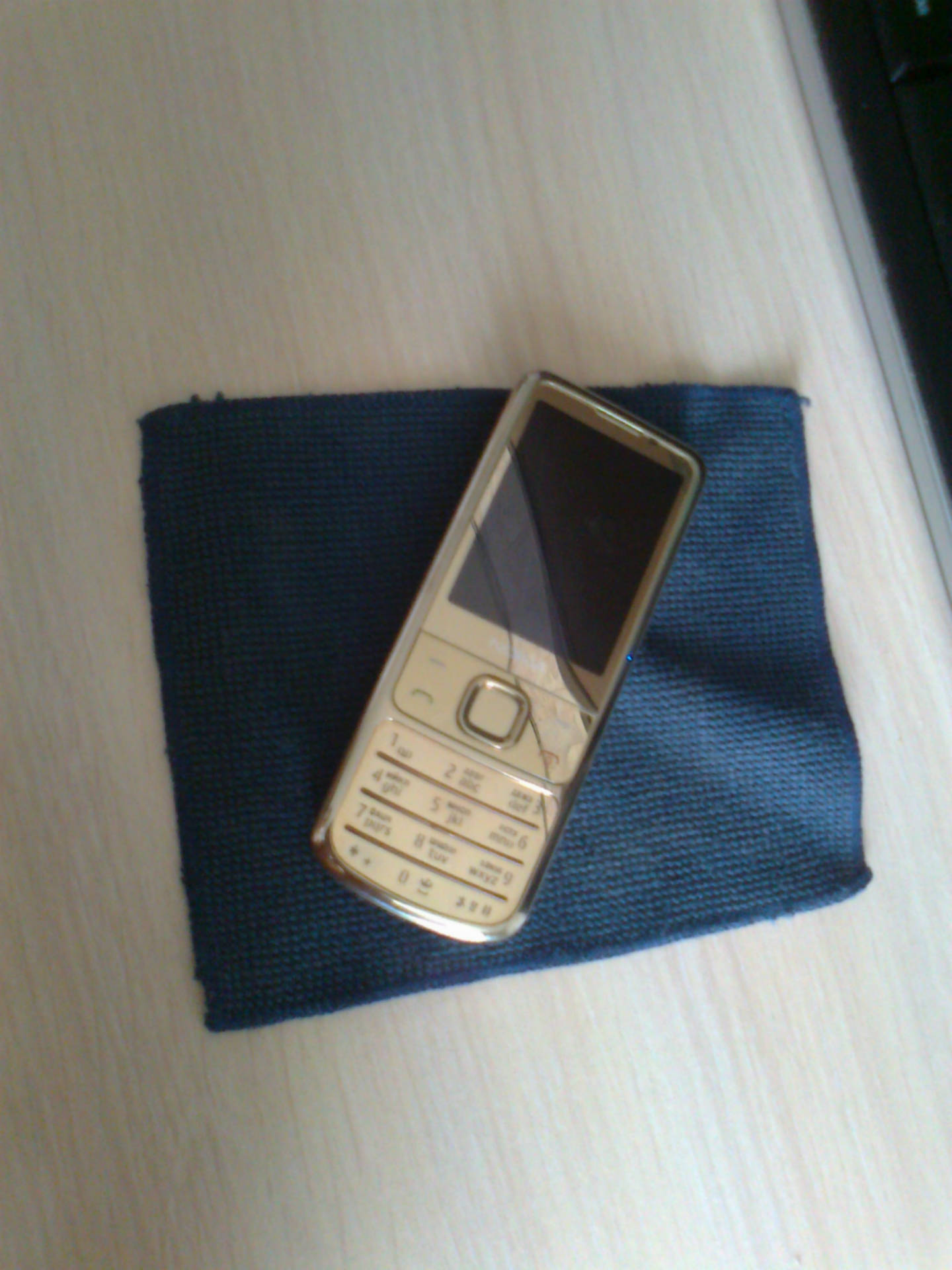 Nokia 6700 Gold Edition - 5000 руб — Общение — Корзина — Price-Altai.ru