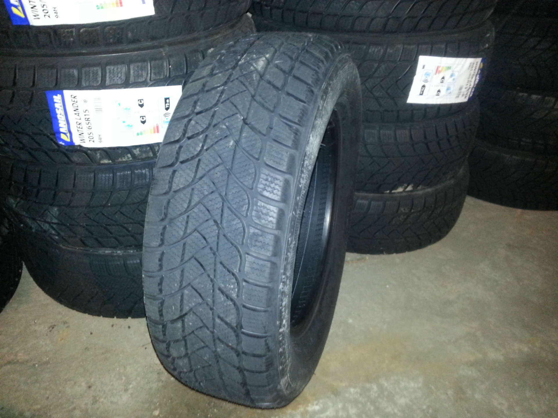 Landsail winter lander. Landsail Winter Lander 205/55 r16 зимняя. Автошина Landsail Winter Lander. Автомобильная шина Landsail Winter Lander 205/55 r16 91h зимняя. 205/55 R16 Landsail Winter Lander 91h зима.